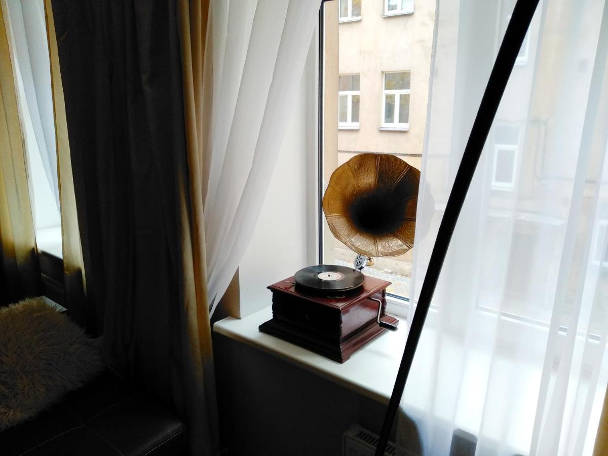 Апартаменты Baltic Amber In Diplomatic District & Free Parking Рига Экстерьер фото