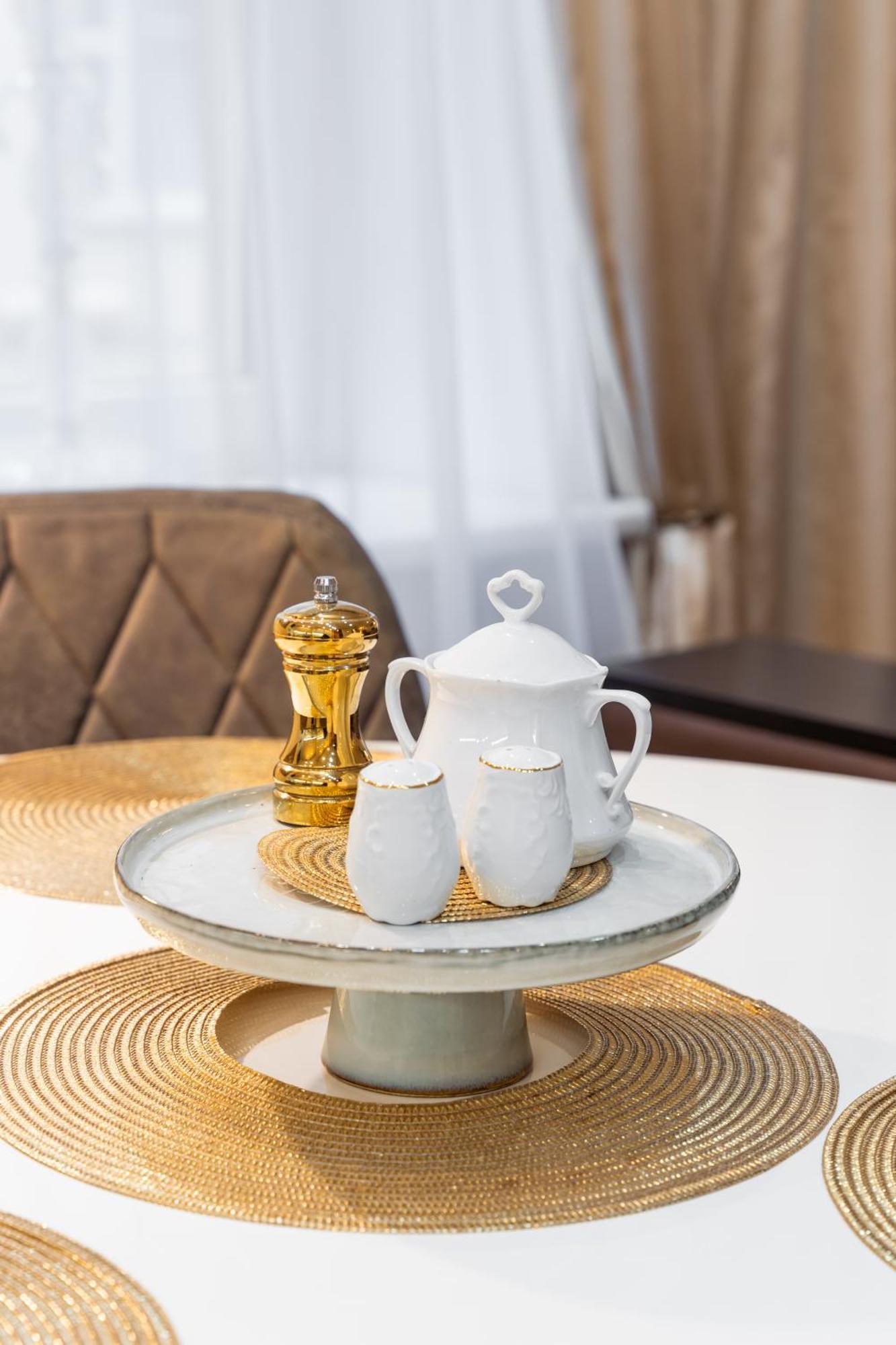 Апартаменты Baltic Amber In Diplomatic District & Free Parking Рига Экстерьер фото